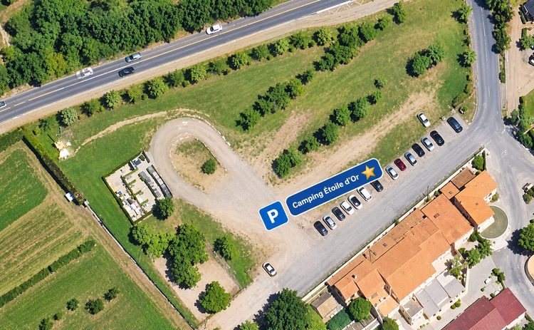 Secure car park at camping l'Étoile d'Or