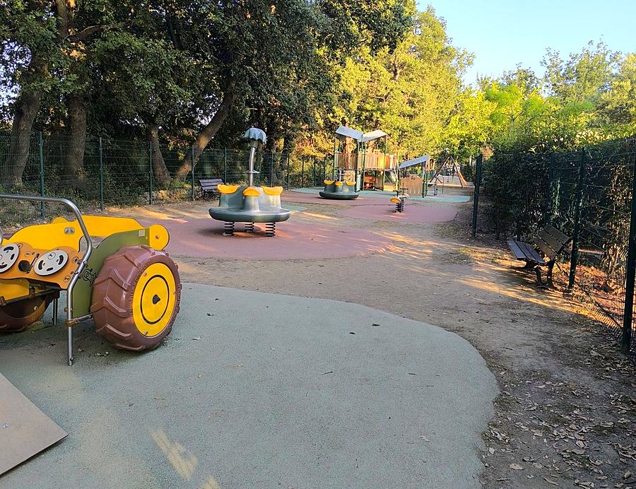 Toboggan et structures de jeux, camping l'Étoile d'Or
