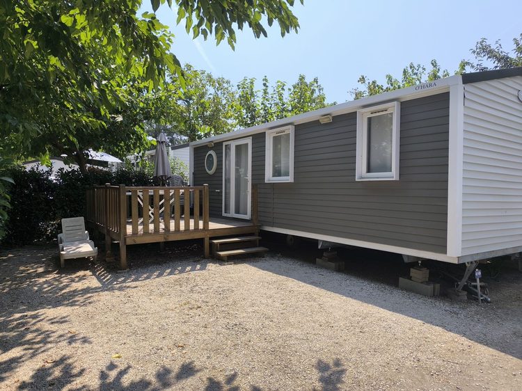 Stacaravan met overdekt terras, camping l'Étoile d'Or
