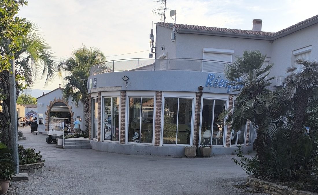 Reception building, camping l'Étoile d'Or