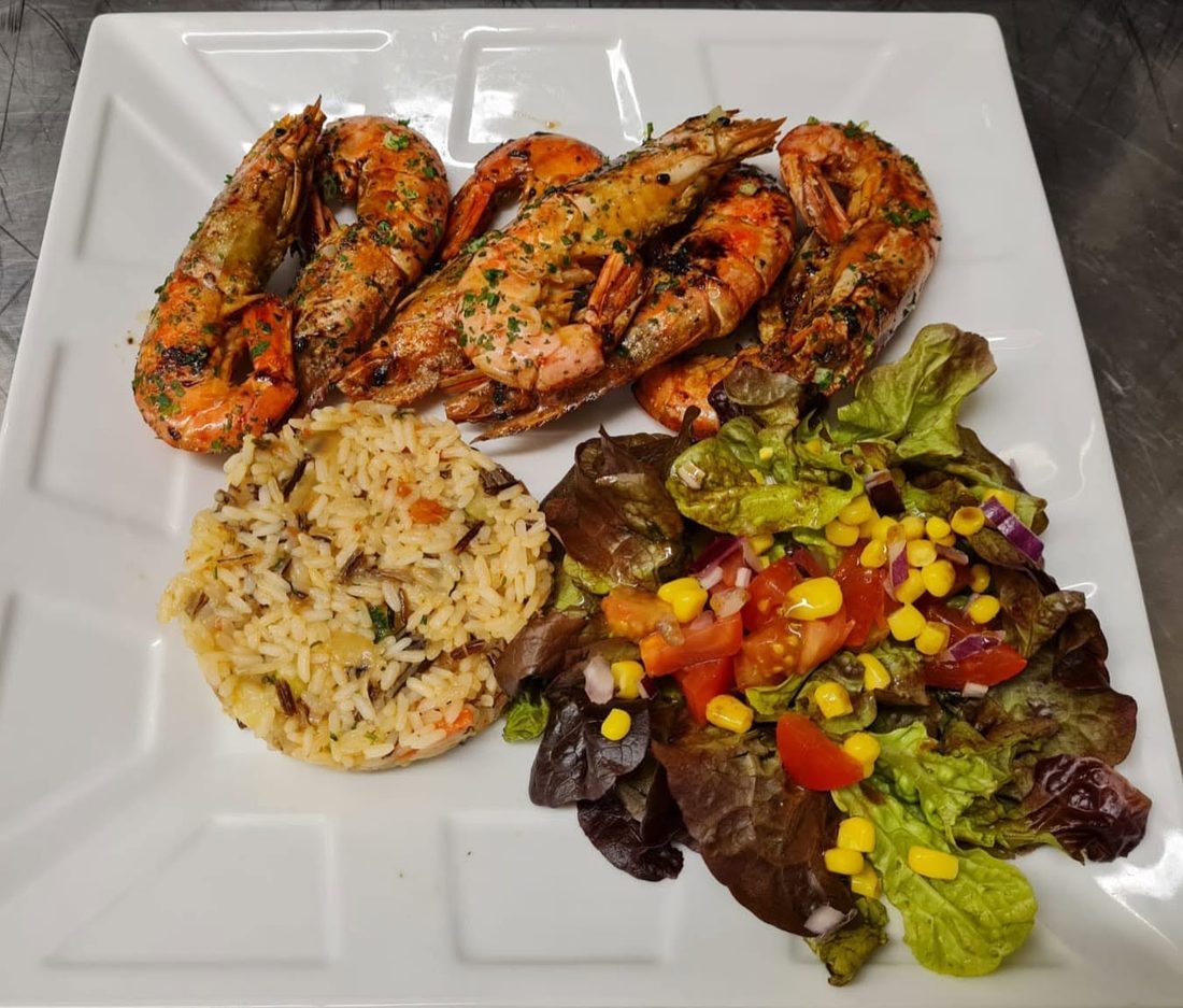 Grilled king prawns and wild rice, La Grande Voile