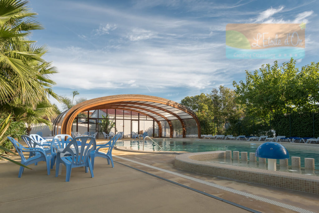 Piscine couverte et chauffée au camping d'argeles