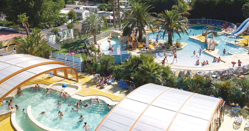 Vue de la piscine de l'étoile d'or à Argelès